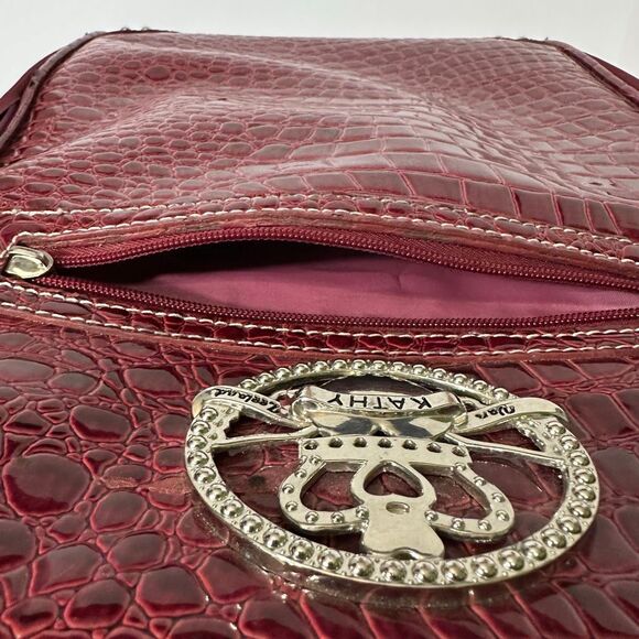 Kathy Van Zeeland Croco PVC Designer Luggage Bag Expandable Burgundy 22” - Picture 14 of 16